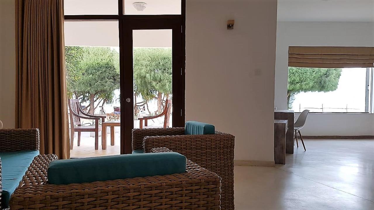 Nilaveli Beach Hotel Exterior photo